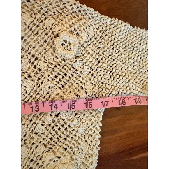 Women's Vintage 70's Crochet Coquette Top With Floral Appliques Size M - Picture 5 of 6